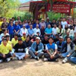 युवाओ ने  टपकेश्वर मंदिर व तमसा किनारे फैले कूड़ा करकट की सफाई में बहाया पसीना