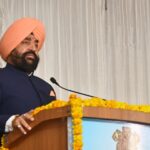 हिंदी पत्रकारिता  समाज की आत्मा का दर्पण, वंचितों की आवाज, लोकतंत्र की आत्मा है : राज्यपाल