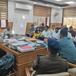 -कुम्भ क्षेत्र में एनएच से जुड़ी परियोजनाओं को अविलंब पूरा करेंः मेला अधिकारी