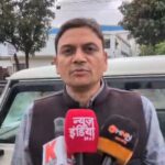 छात्र बच्चों से लकड़ी ढुलाई का कार्य कराने पर  राजकीय प्राथमिक विद्यालय अजीतपुर बहादराबाद की प्रधानाध्यापिका निलंबित