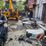 नगर निगम के विशेष अतिक्रमण अभियान के अंतर्गत कई अवैध कब्जे हटाए