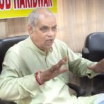 प्रेस वार्ता में गंगा सभा के पूर्व अध्यक्ष अशोक त्रिपाठी ने उठाए सतीकुंड सौंदर्यकरण कार्य की लागत पर सवाल