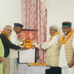 आजादी हमें भीख में नहीं मिली थी इसके लिए असंख्य क्रांतिकारी फांसी के फंदे पर झूल गए
