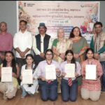 ग्राफिक एरा में ‘वन्दे मातरम्–150 वर्ष’ के रंगों में जीवंत हुई भारतीय लोक एवं जनजातीय कला