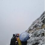 बदरीनाथ हाईवे पर आया भारी मलबा, आवाजाही बाधित, हजारों यात्री फंसे