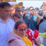 अभिनेत्री रानी मुखर्जी ने किए बदरीविशाल के दर्शन,मंदिर में ध्वज भी चढ़ाया